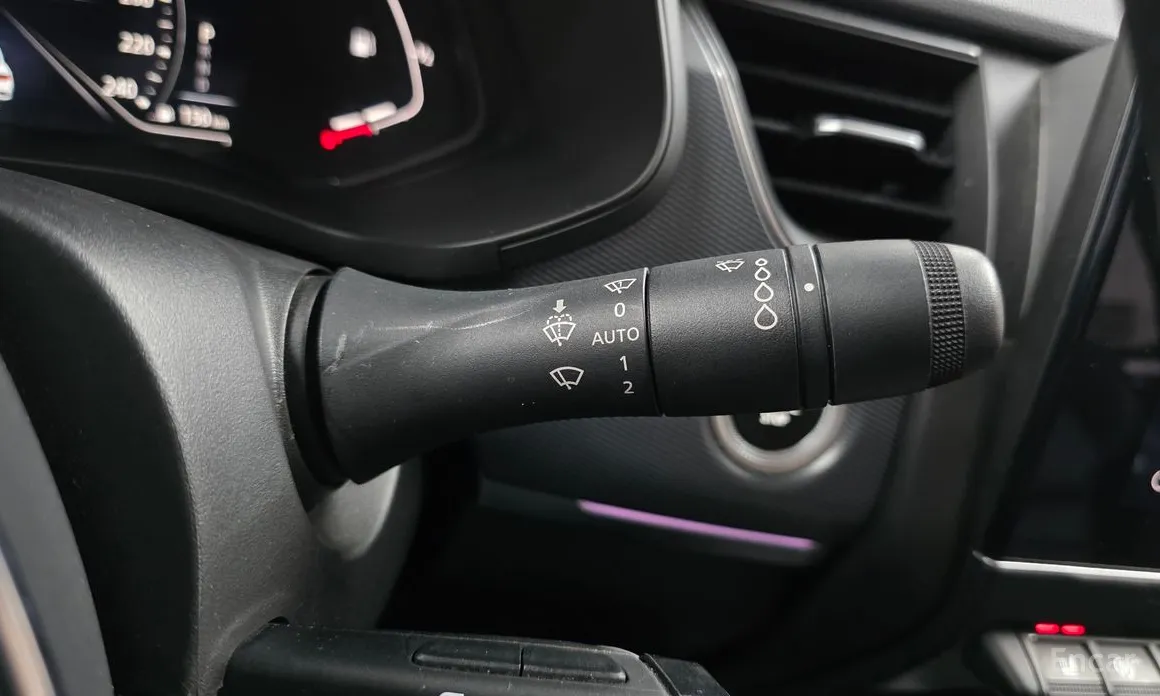 Фото 19 - Renault XM3