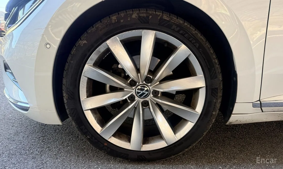 Photo 5 - Volkswagen Arteon