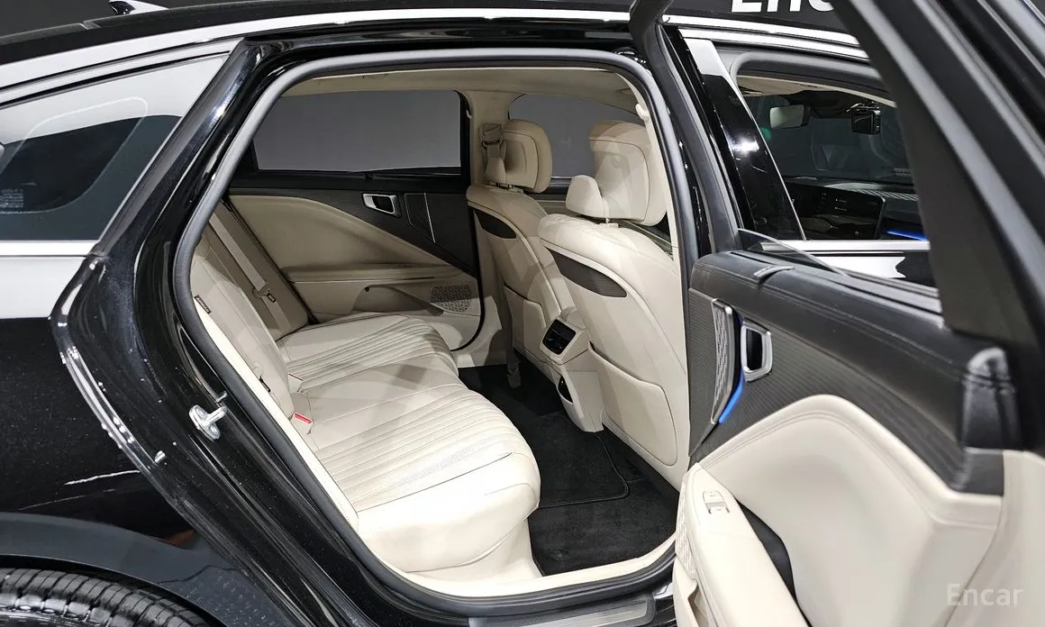 Фото 12 - Kia K8