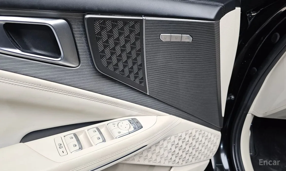 Фото 13 - Kia K8