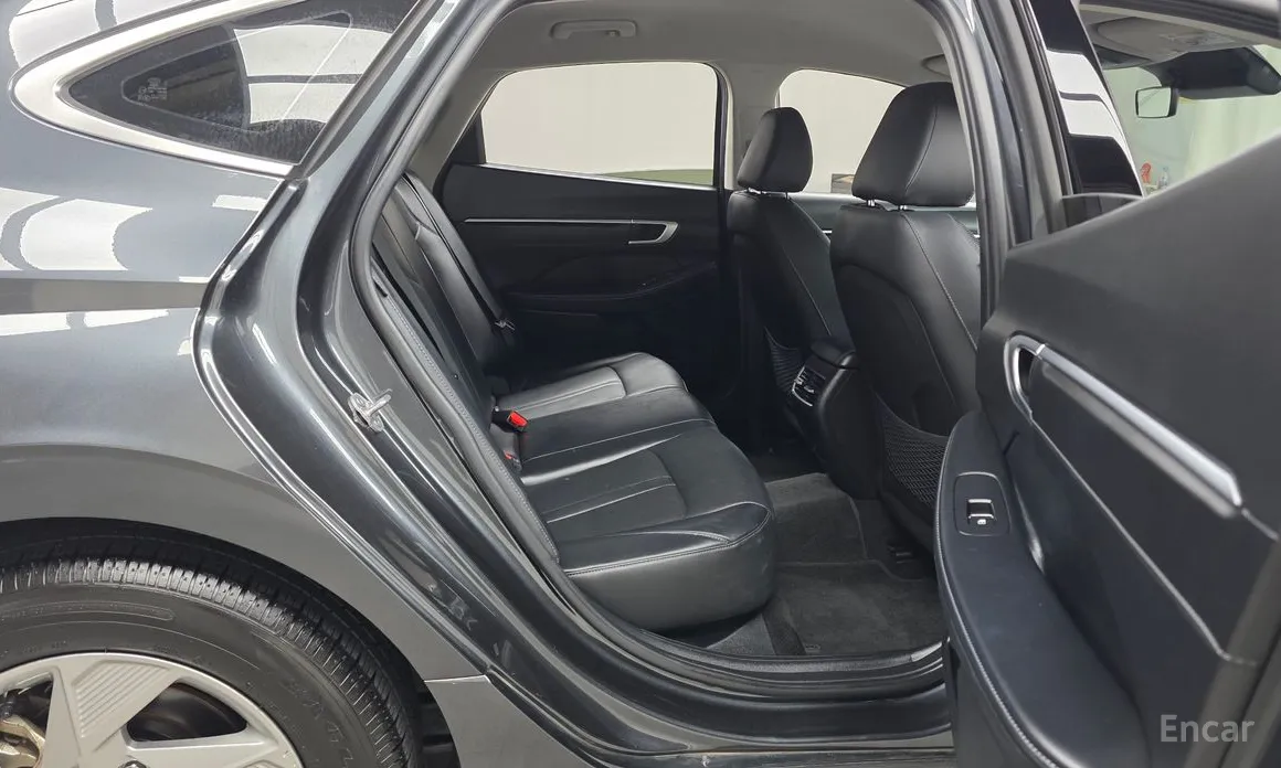 Фото 12 - Hyundai Sonata