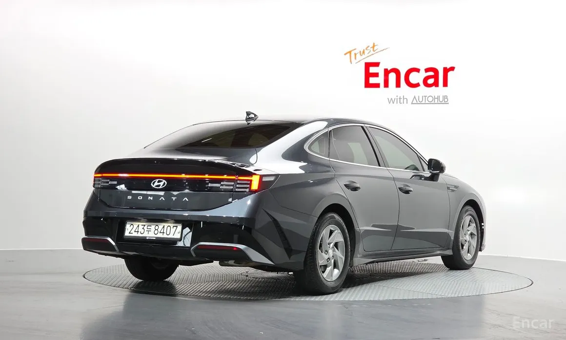 Фото 2 - Hyundai Sonata