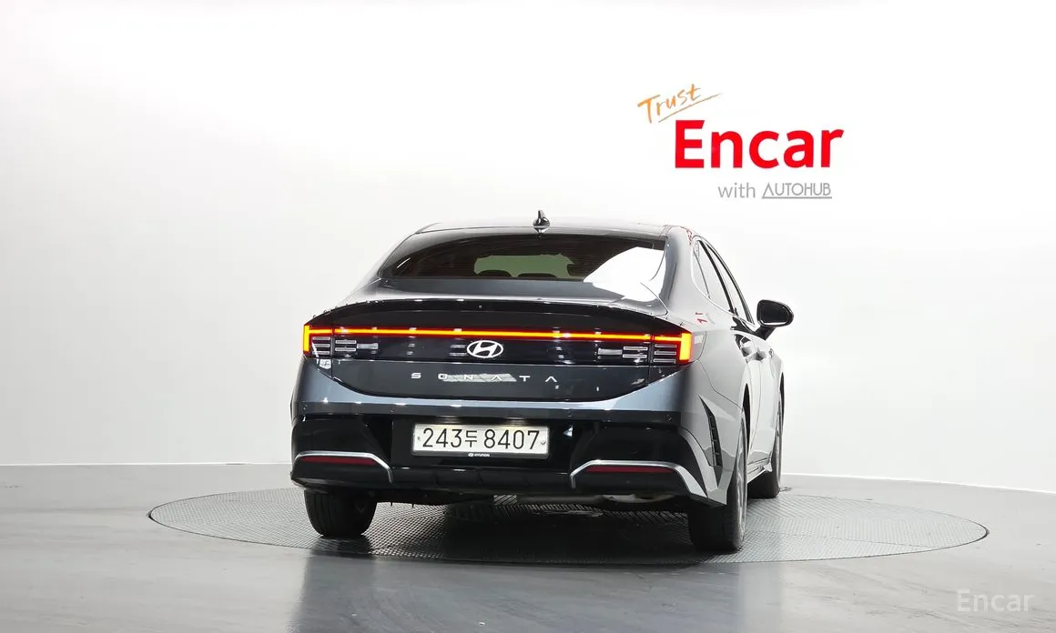 Фото 4 - Hyundai Sonata