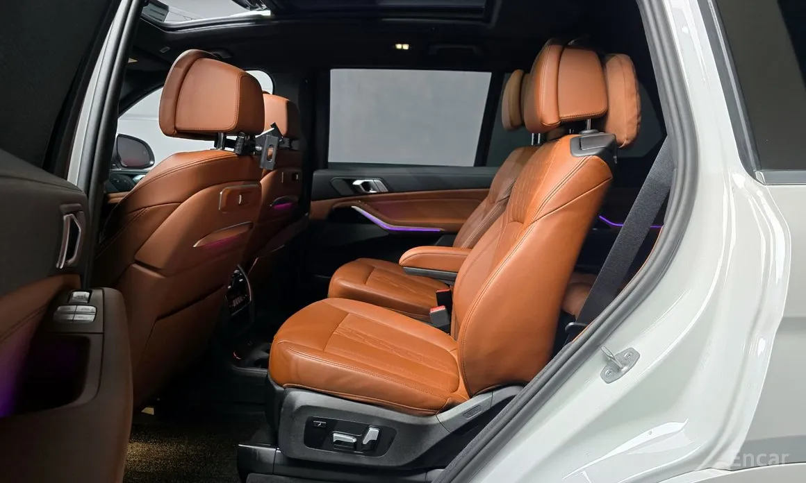 Фото 13 - BMW X7