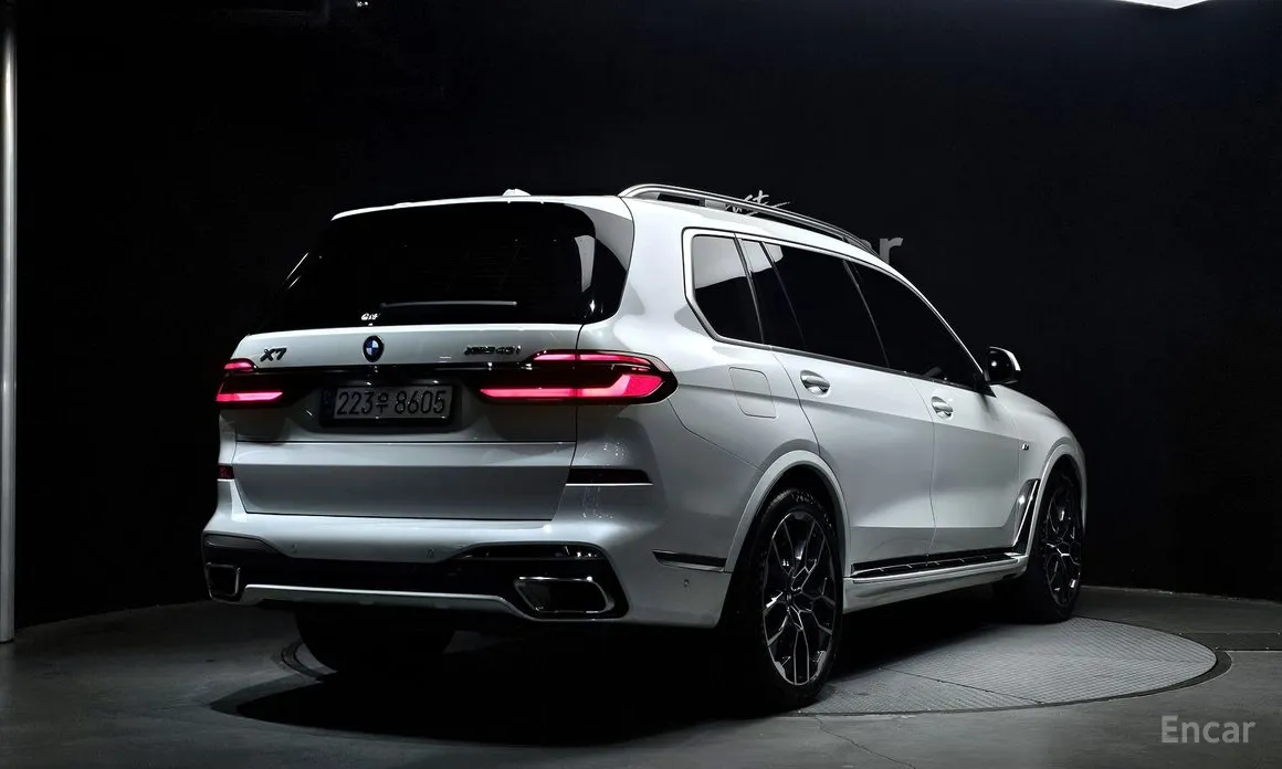Фото 2 - BMW X7