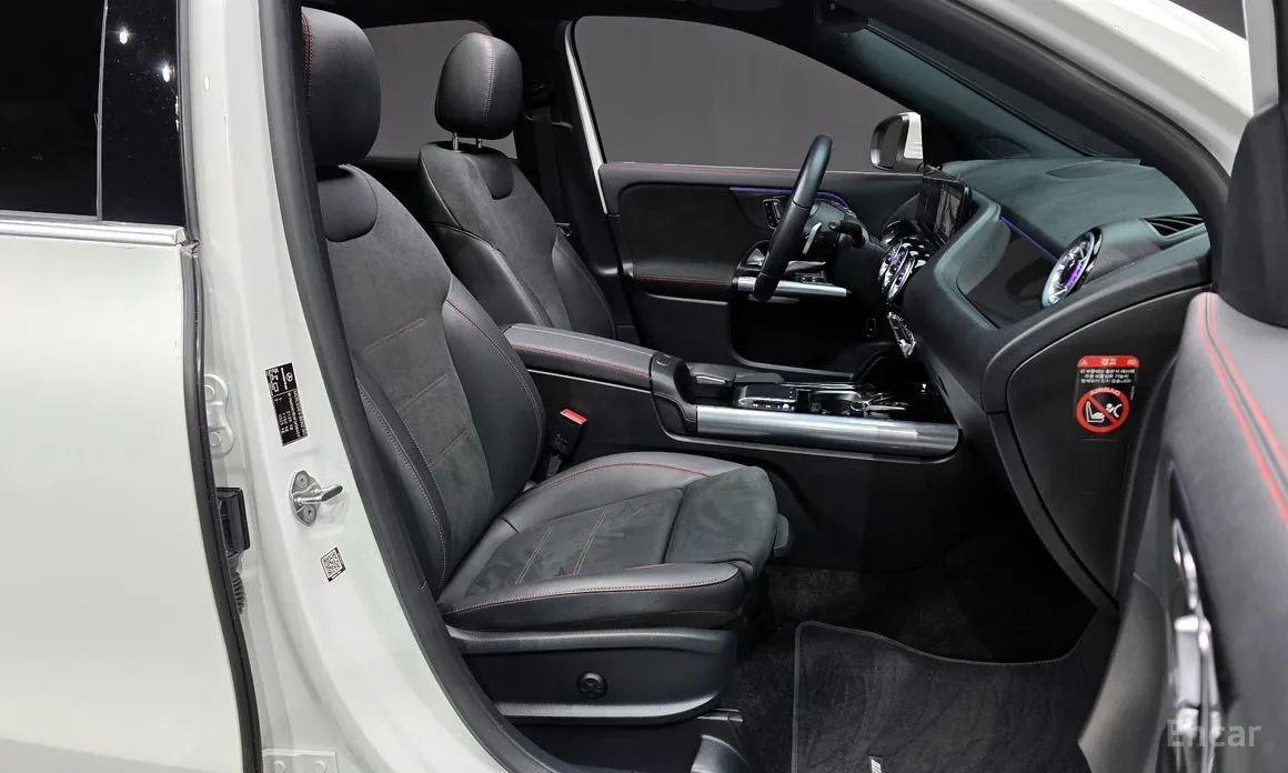 Фото 11 - Mercedes-Benz GLA-Class