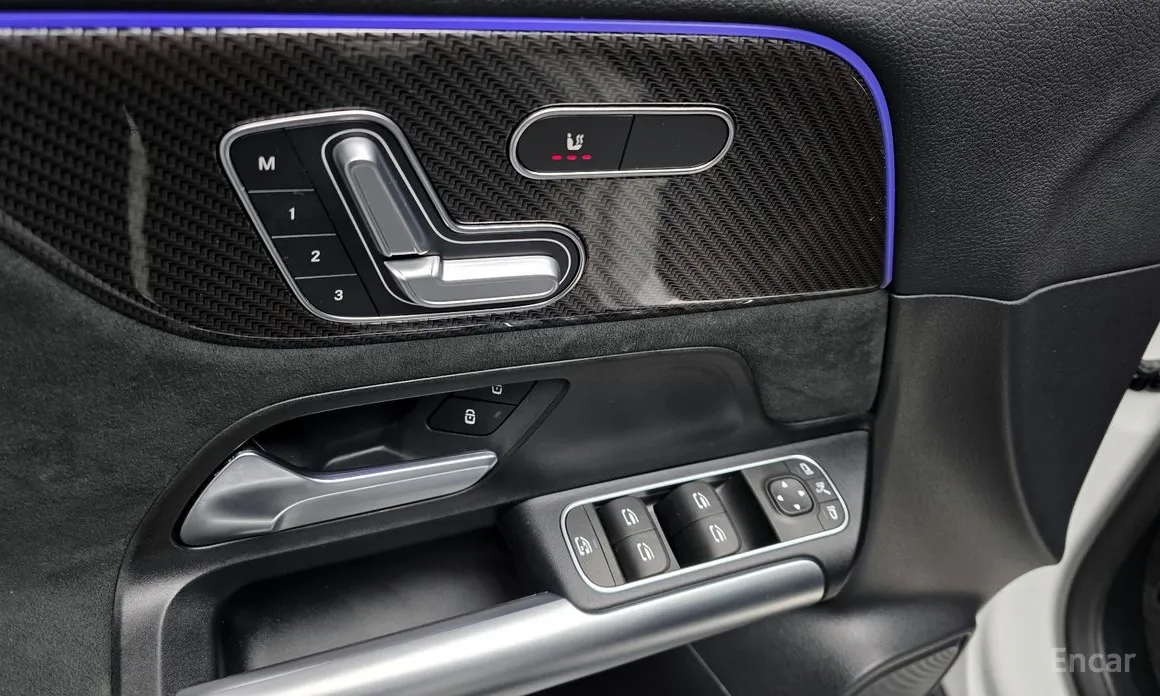 Фото 14 - Mercedes-Benz GLA-Class