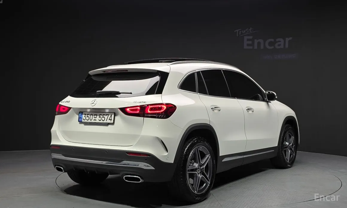 Фото 2 - Mercedes-Benz GLA-Class