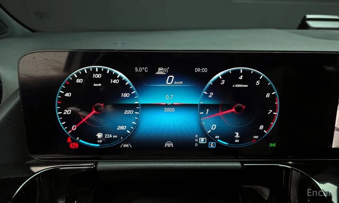 Фото 8 - Mercedes-Benz GLA-Class