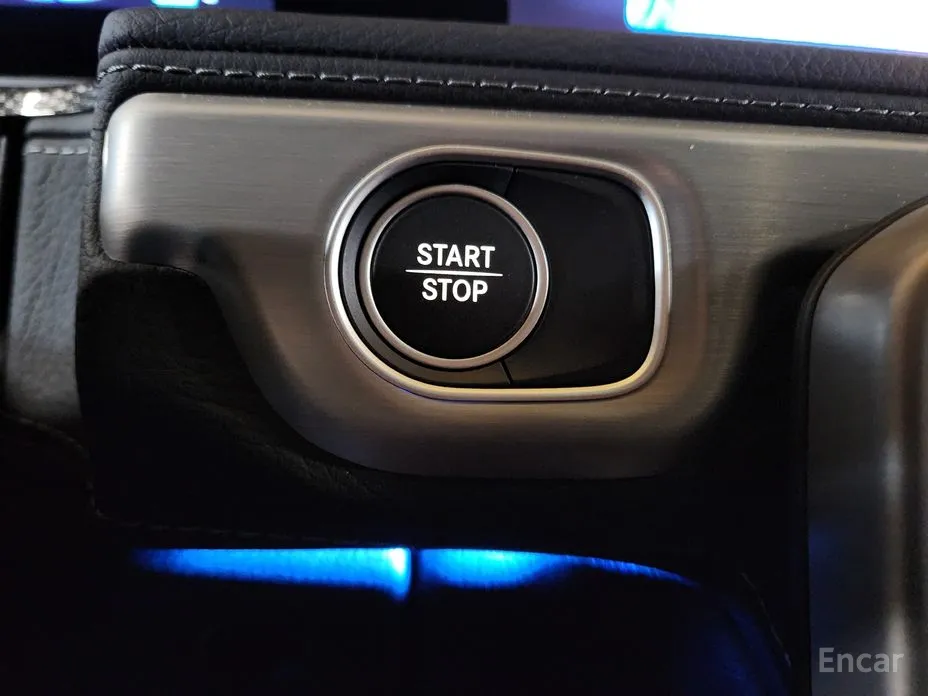 Фото 16 - Mercedes-Benz G-Class