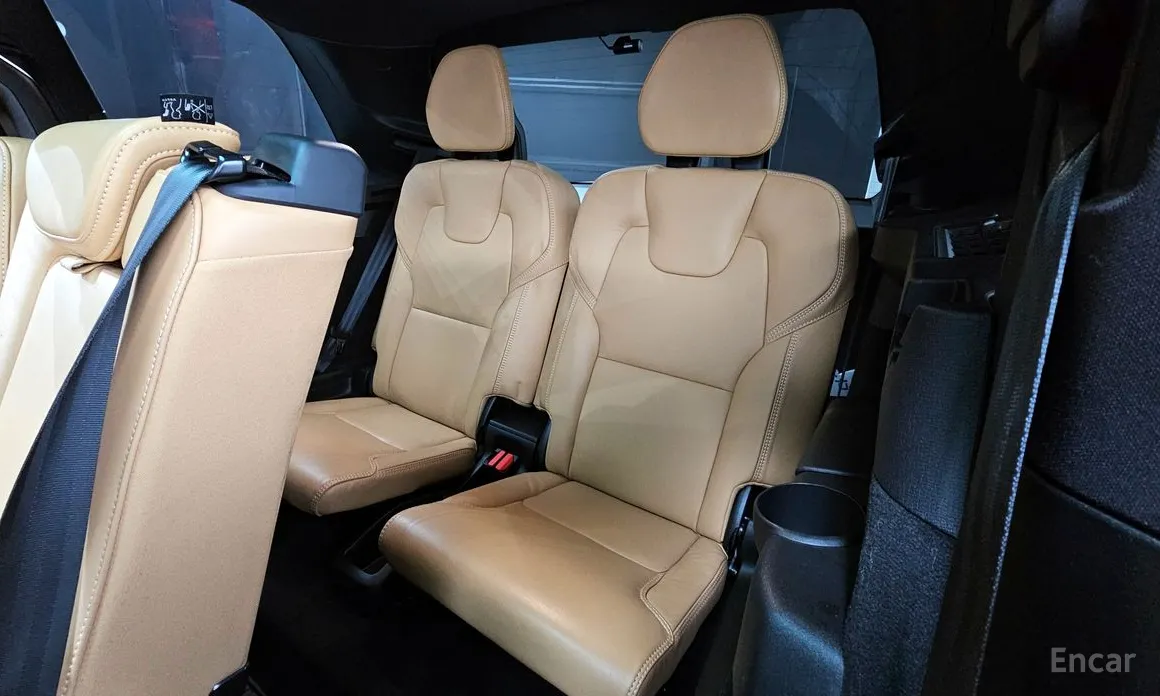 Фото 12 - Volvo XC90