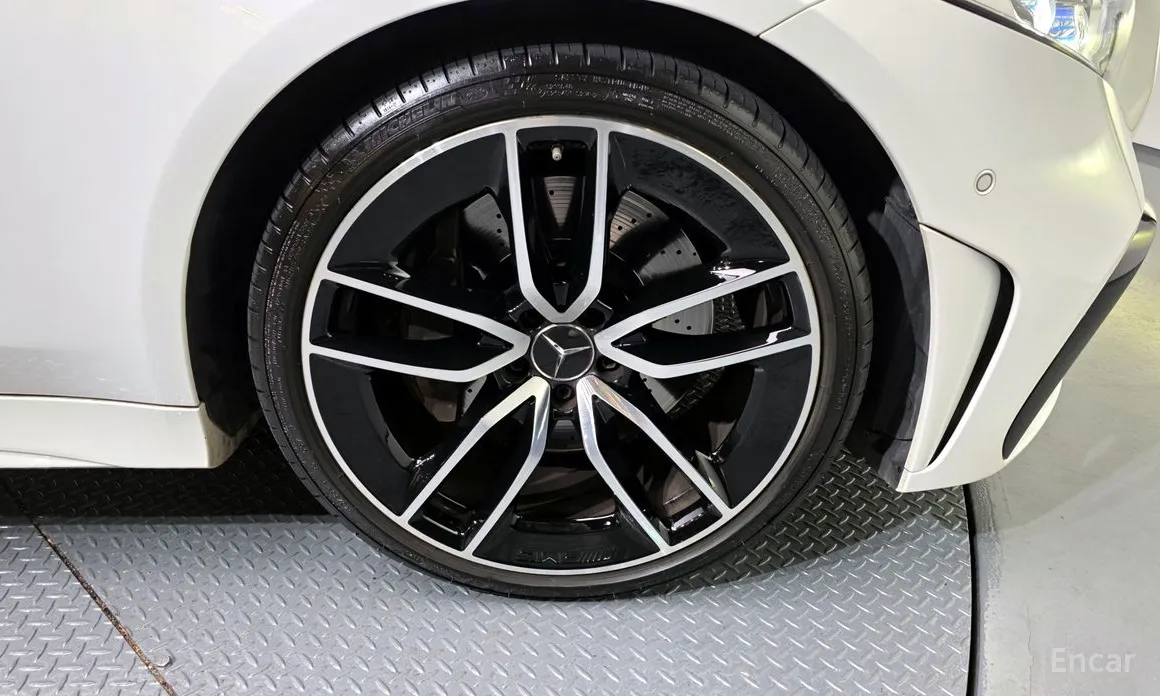 Фото 5 - Mercedes-Benz CLS-Class