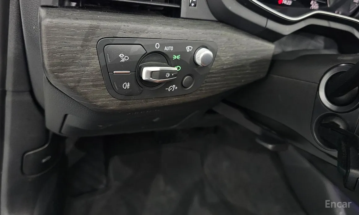 Фото 16 - Audi A4