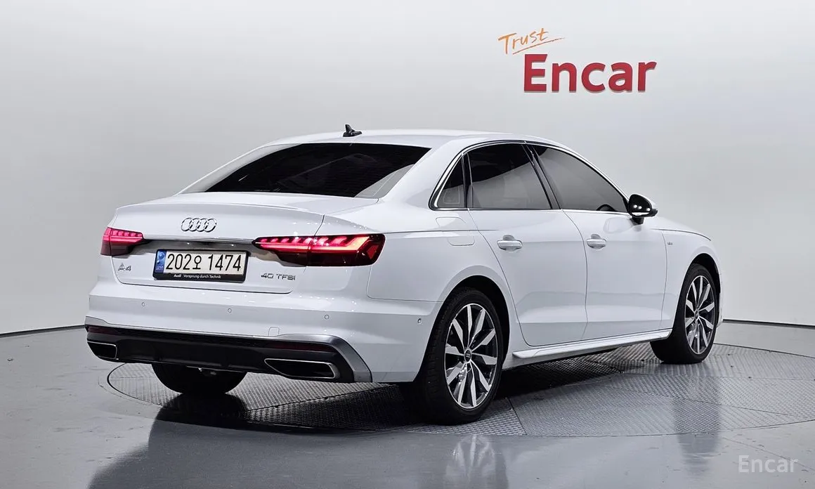 Фото 2 - Audi A4