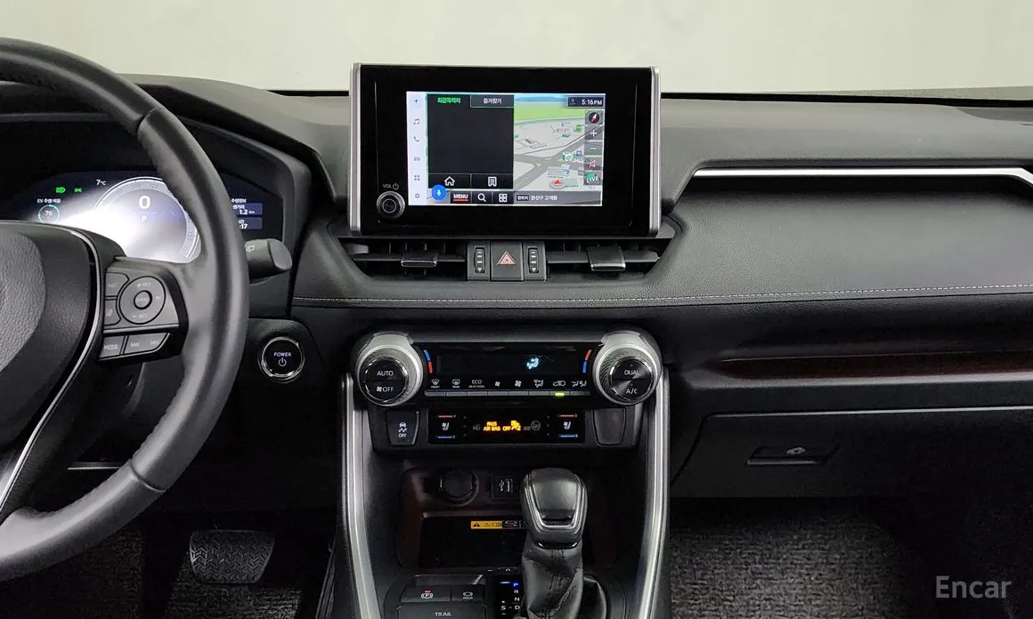 Фото 14 - Toyota RAV4