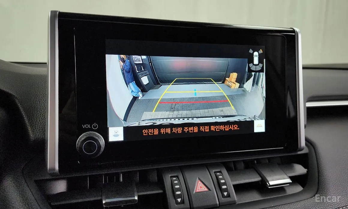 Фото 15 - Toyota RAV4