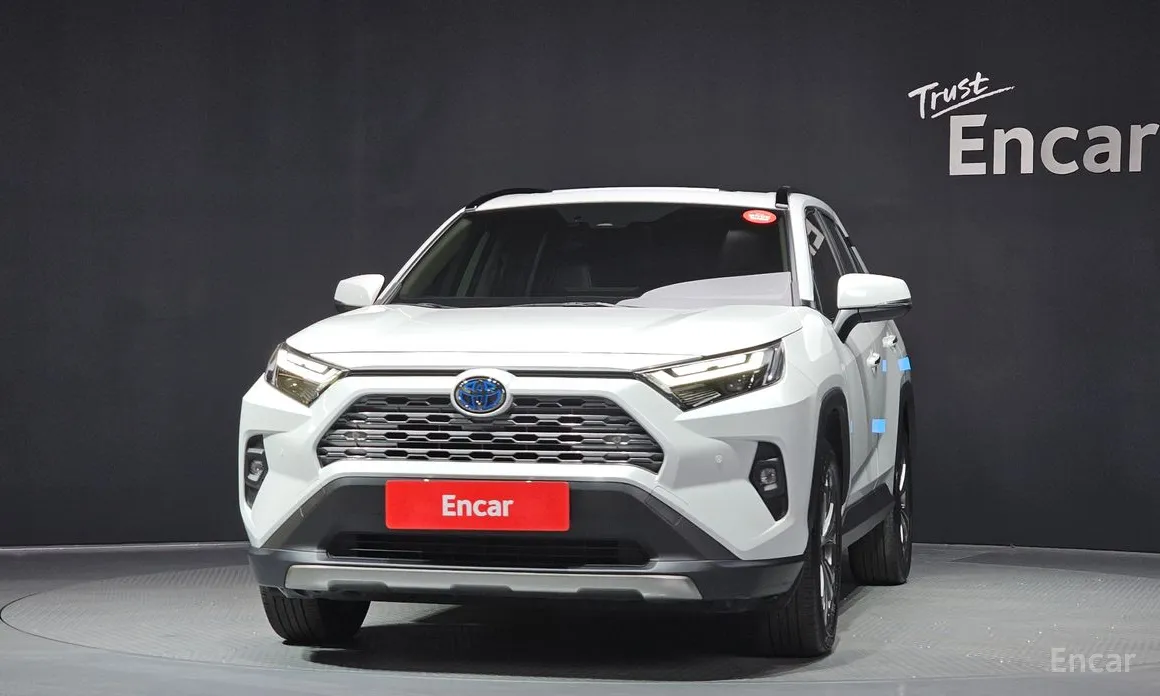 Фото 3 - Toyota RAV4