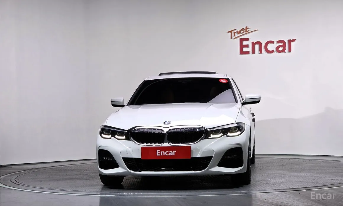 Photo 3 - BMW 3 Series