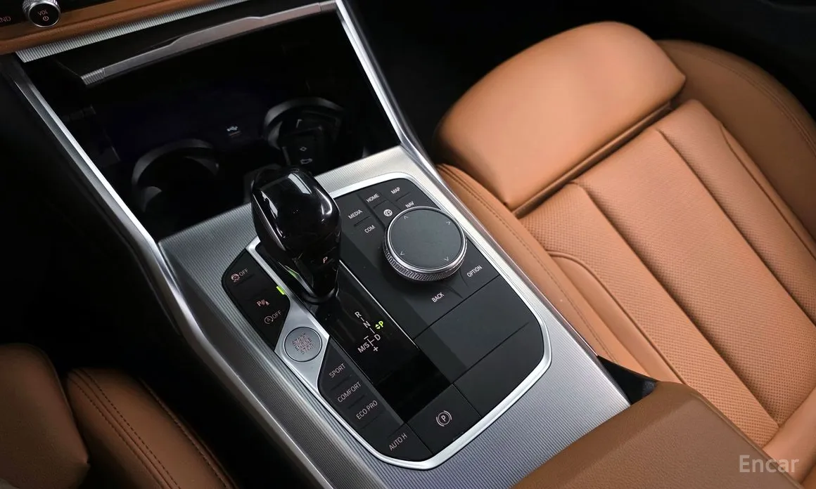 Photo 9 - BMW 3 Series