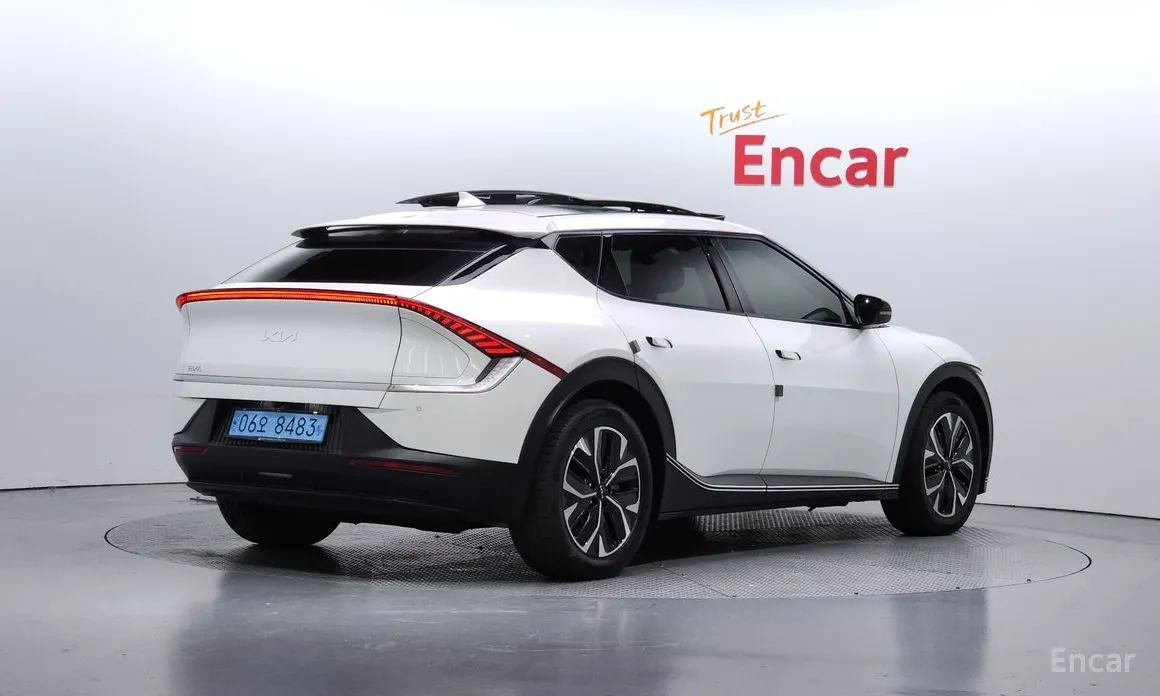 Фото 2 - Kia EV6