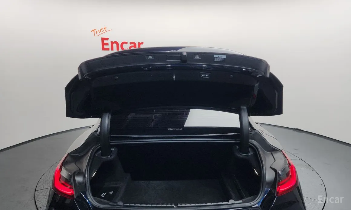 Фото 20 - BMW 8 Series