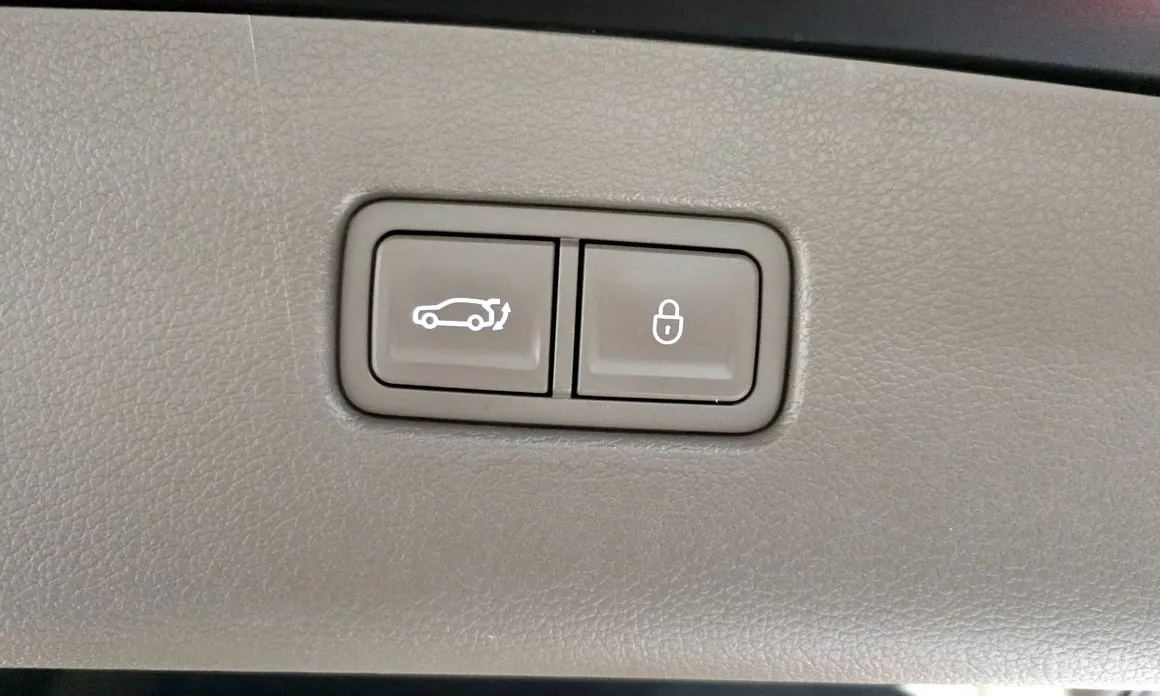 Фото 20 - Genesis GV80