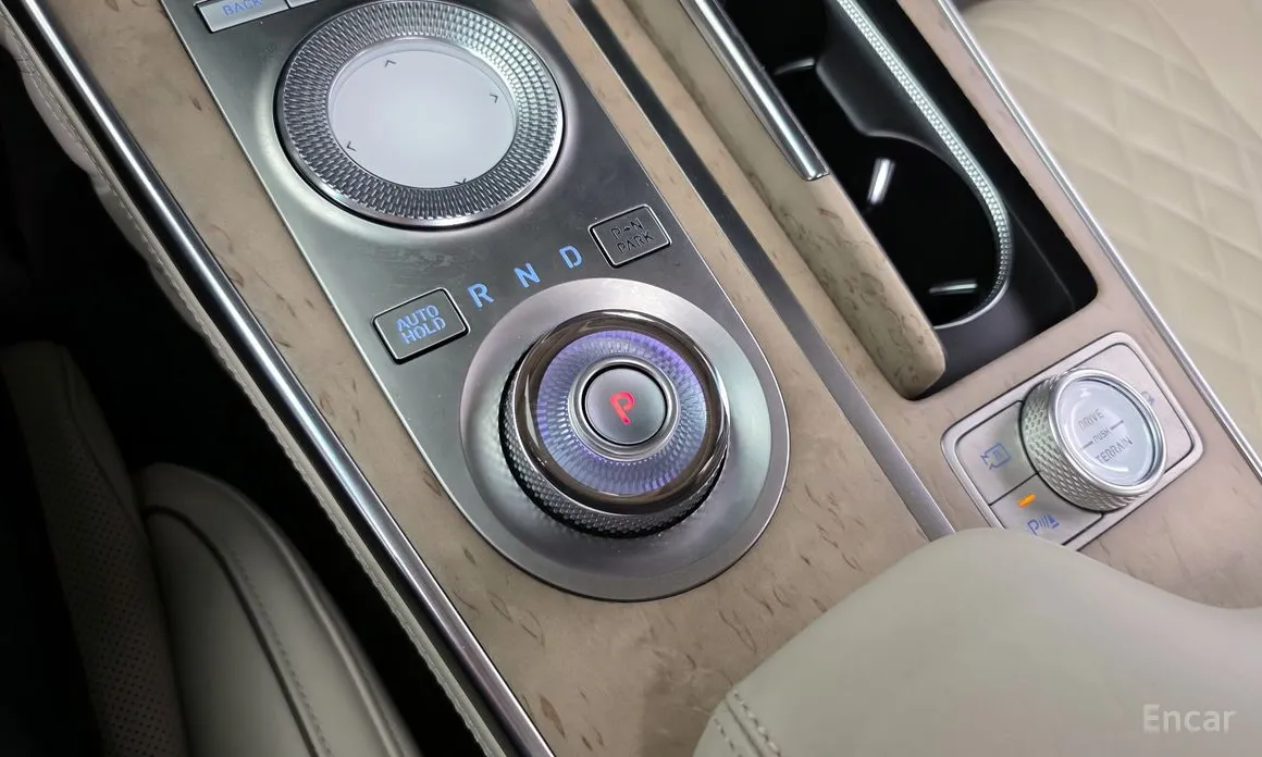 Фото 9 - Genesis GV80