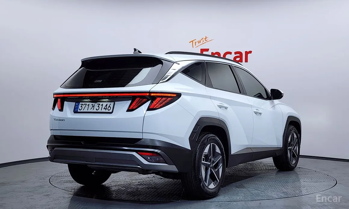 Фото 2 - Hyundai Tucson