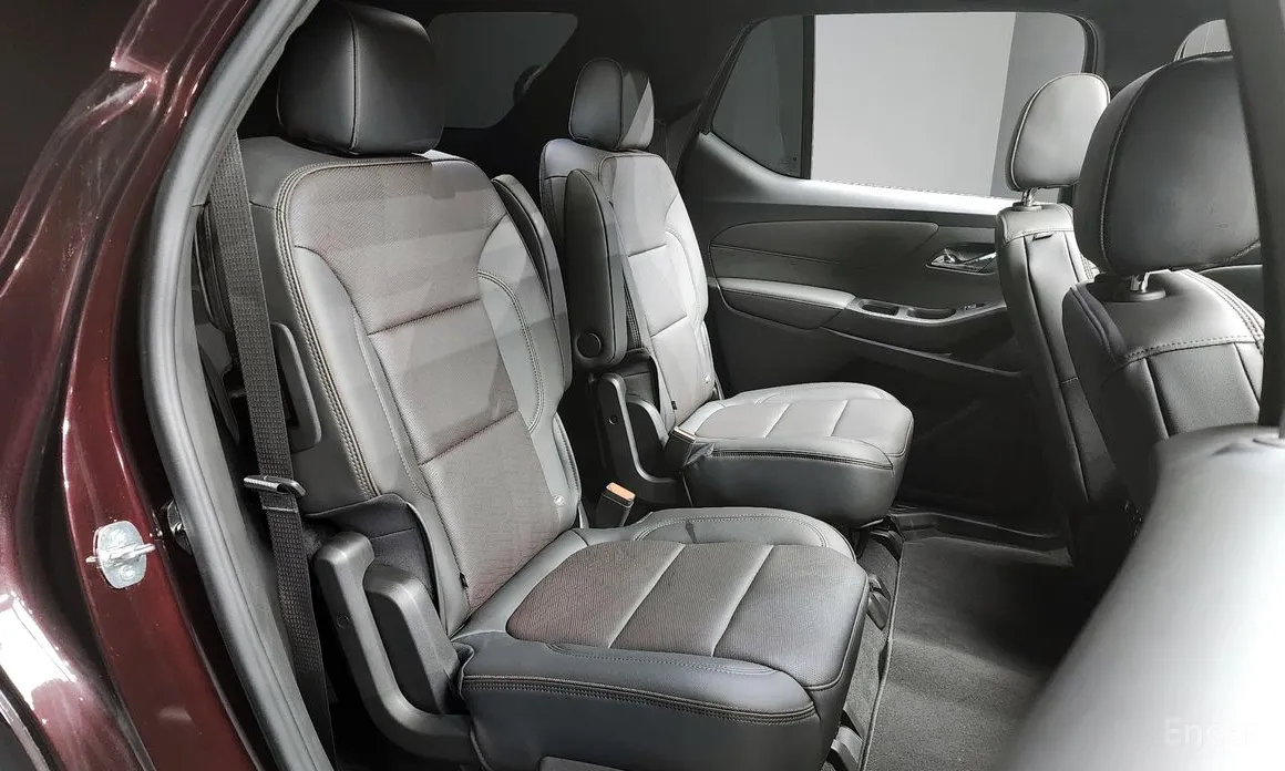 Фото 12 - Chevrolet Traverse