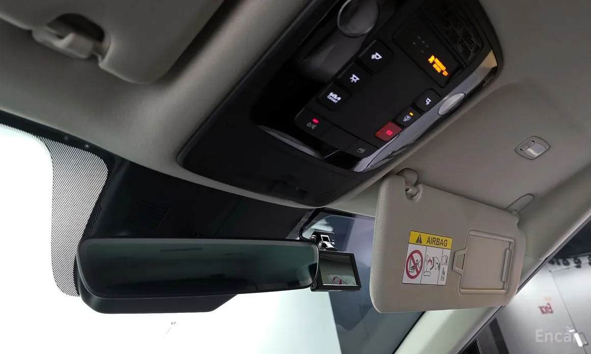 Фото 18 - Kia Carnival