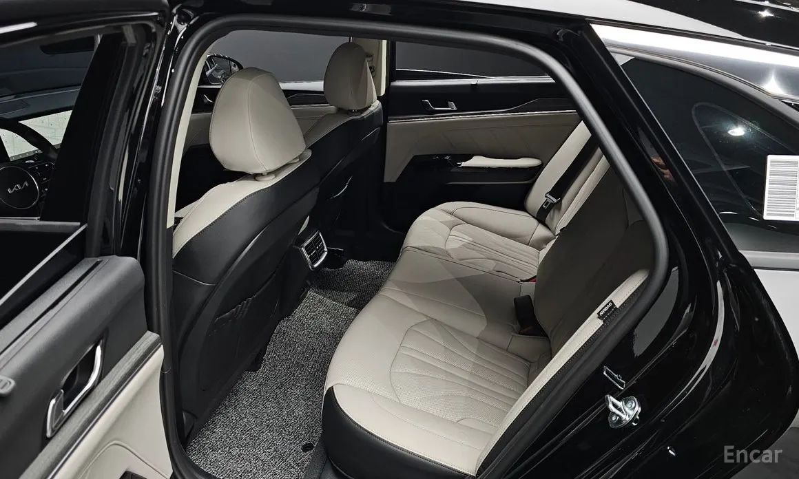 Фото 12 - Kia K5