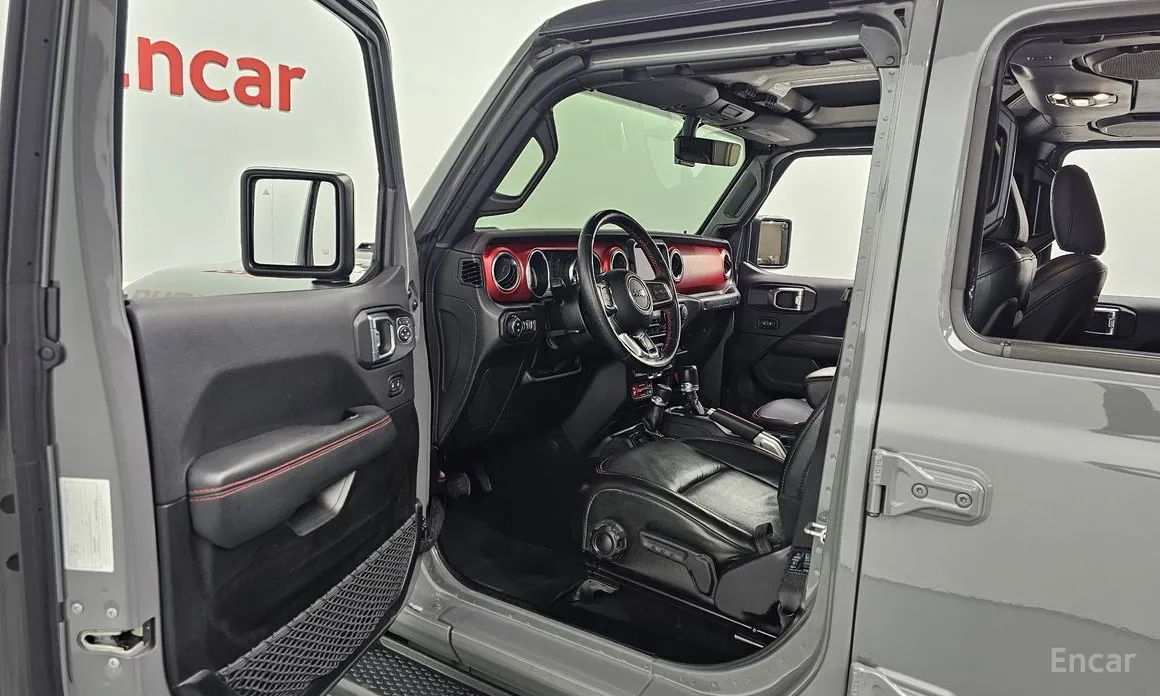 Фото 10 - Jeep Wrangler