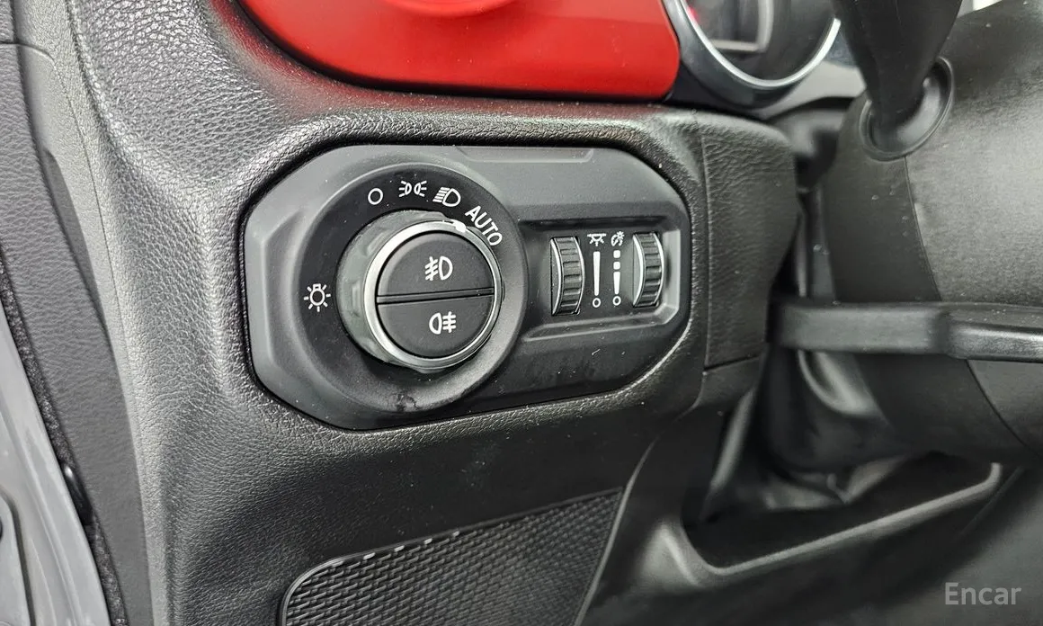 Фото 19 - Jeep Wrangler