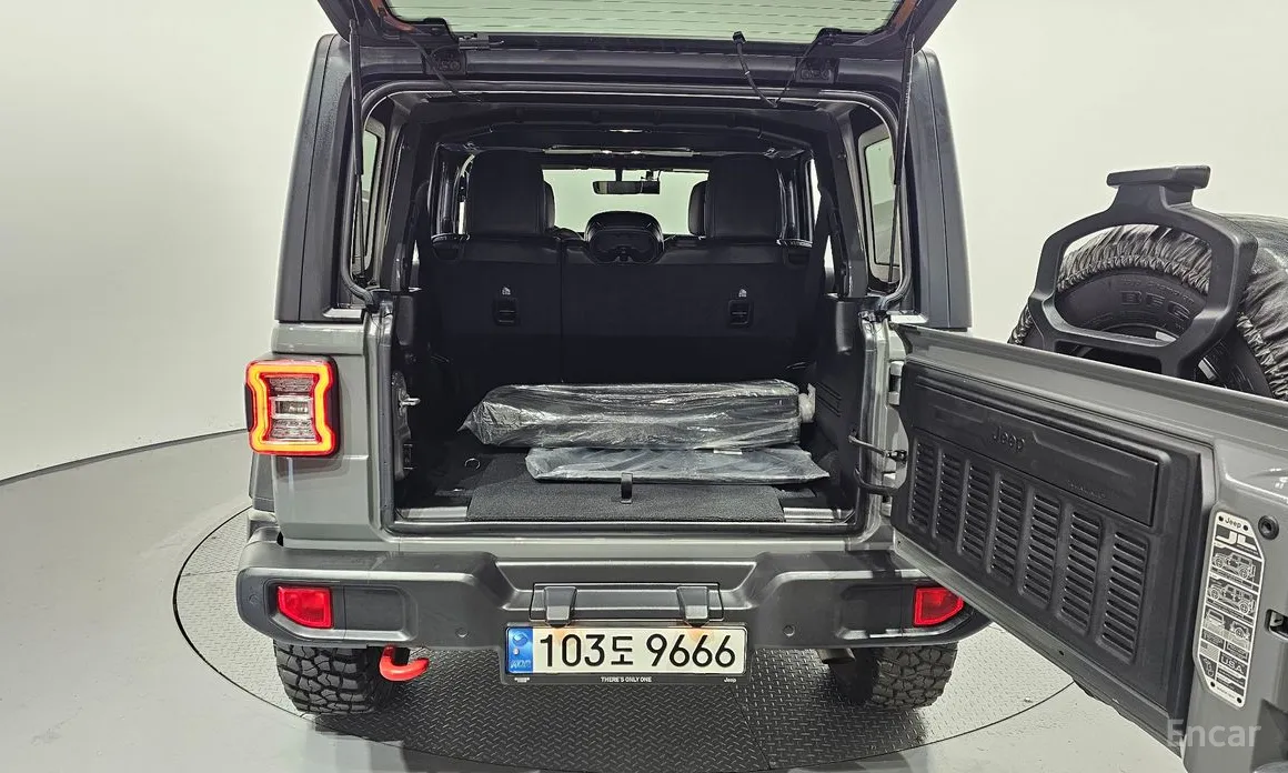 Фото 20 - Jeep Wrangler