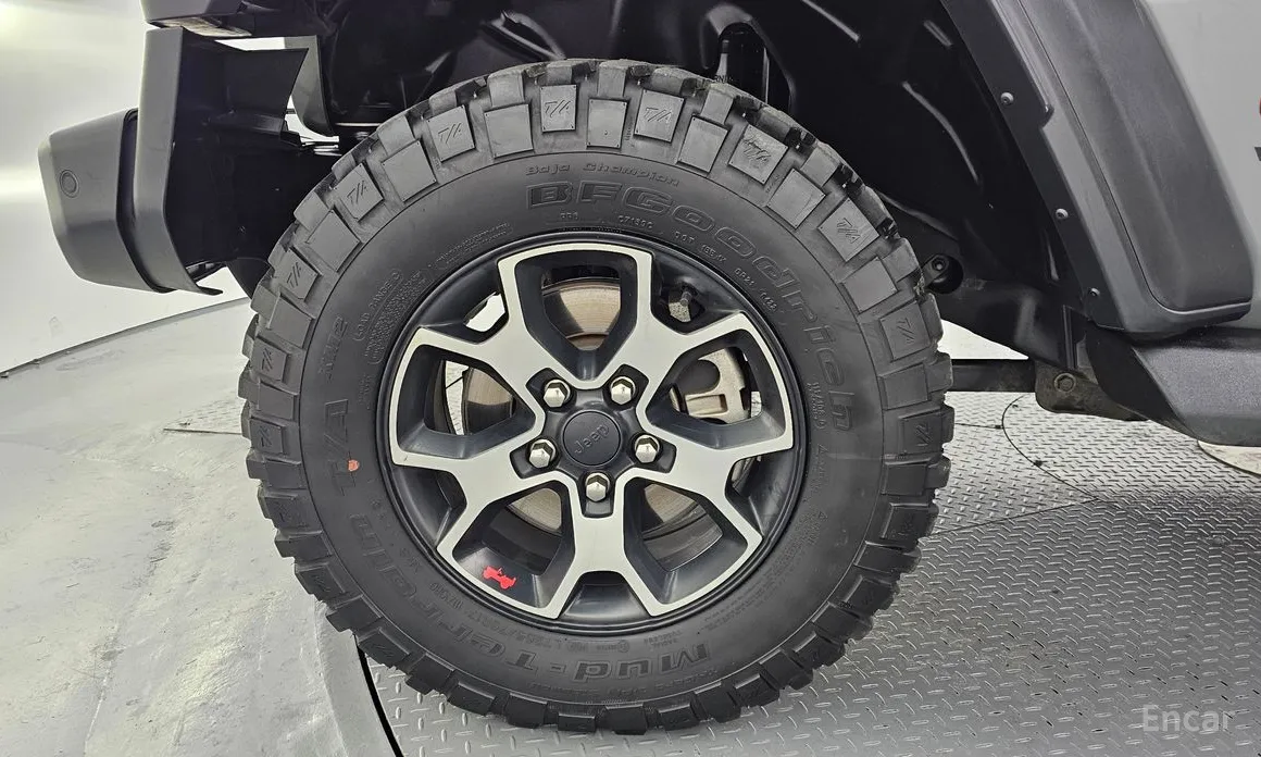 Фото 5 - Jeep Wrangler