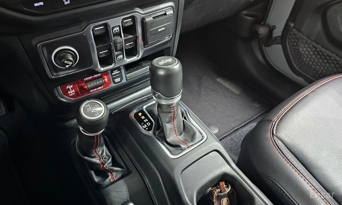 Фото 9 - Jeep Wrangler