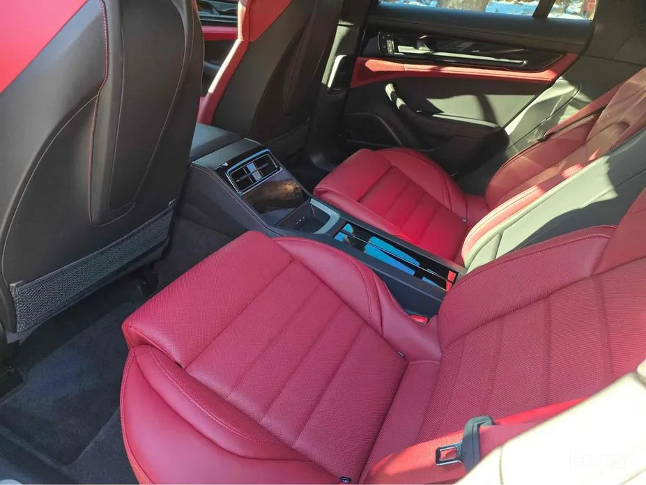 Фото 10 - Porsche Panamera