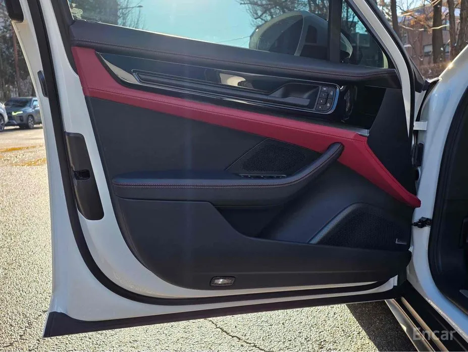 Фото 16 - Porsche Panamera