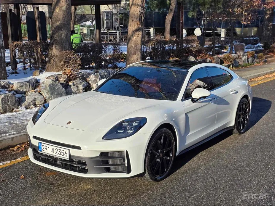 Фото 17 - Porsche Panamera