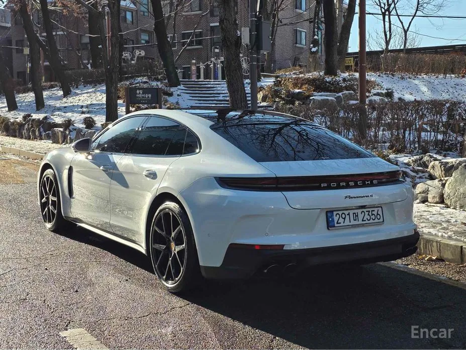 Фото 4 - Porsche Panamera