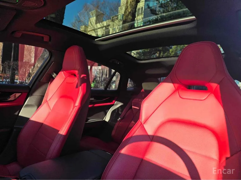 Фото 9 - Porsche Panamera