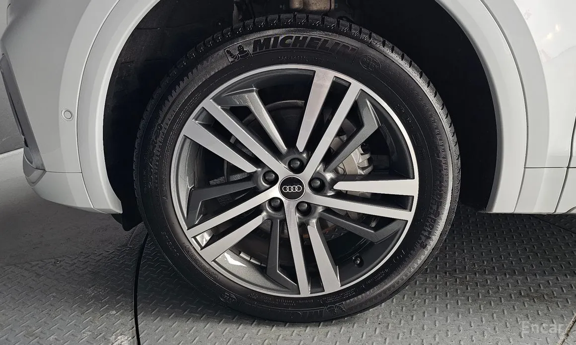 Фото 5 - Audi Q5