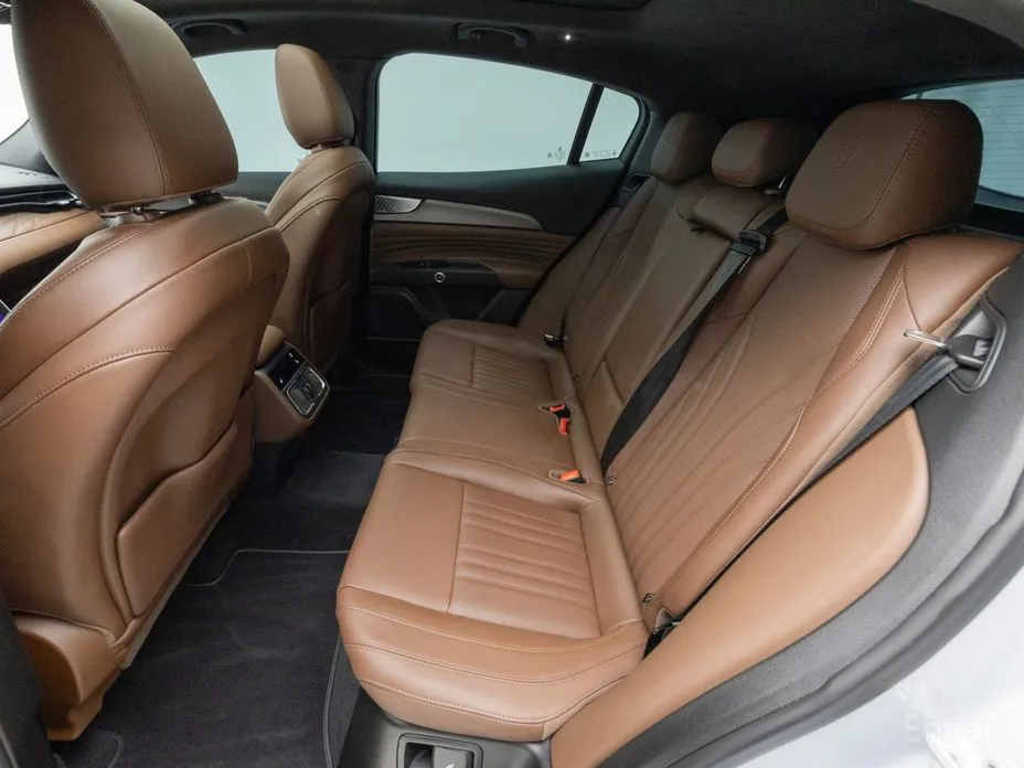 Фото 11 - Maserati Grecale