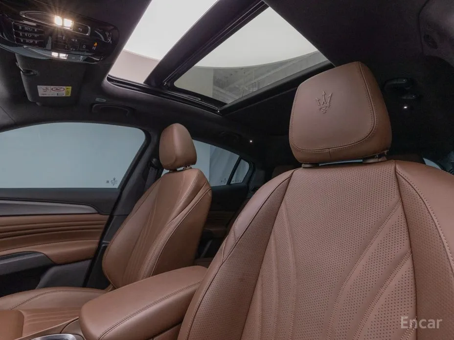 Фото 18 - Maserati Grecale