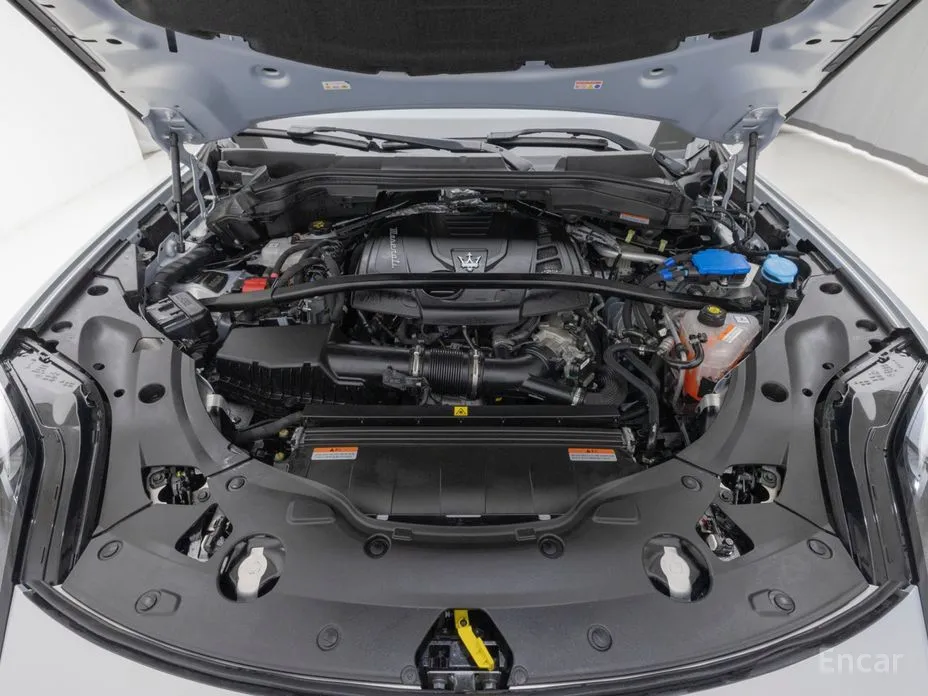 Фото 7 - Maserati Grecale