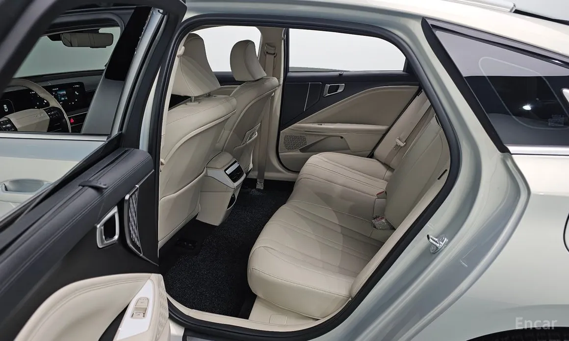 Фото 12 - Kia K8