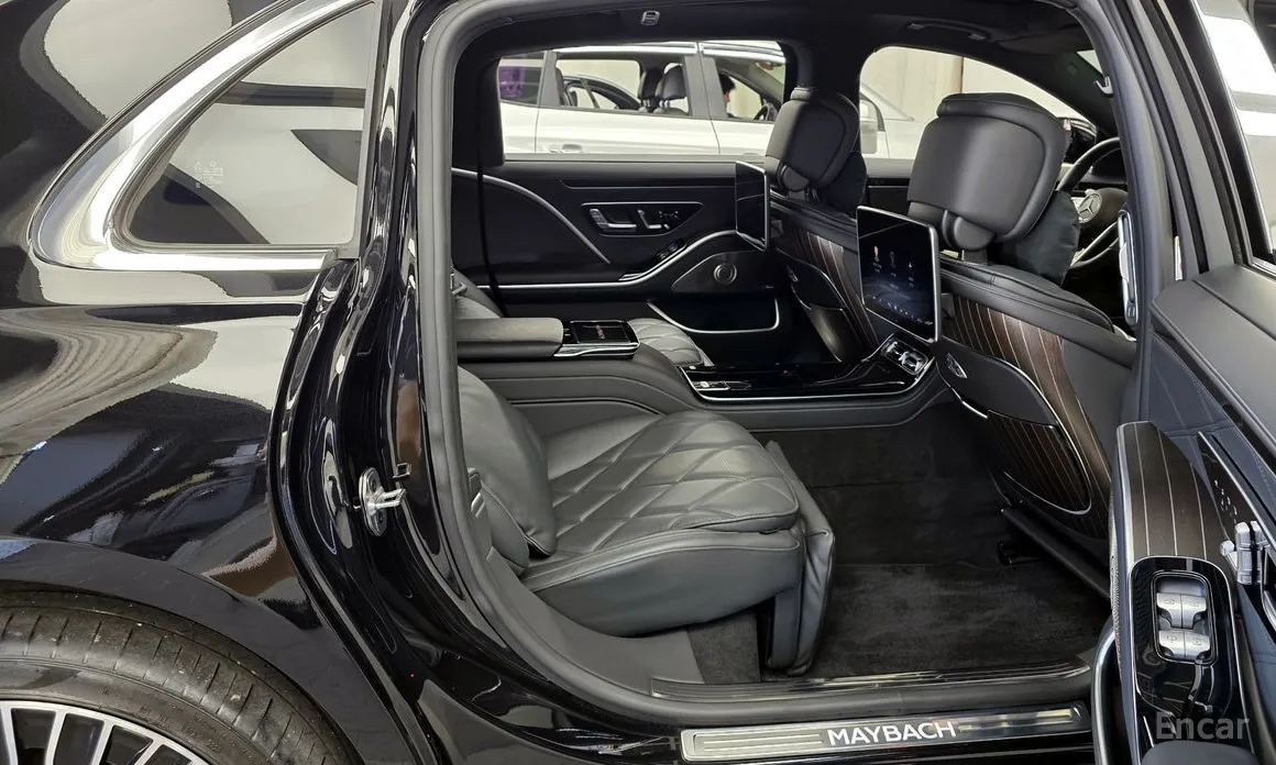 Фото 12 - Mercedes-Benz S-Class