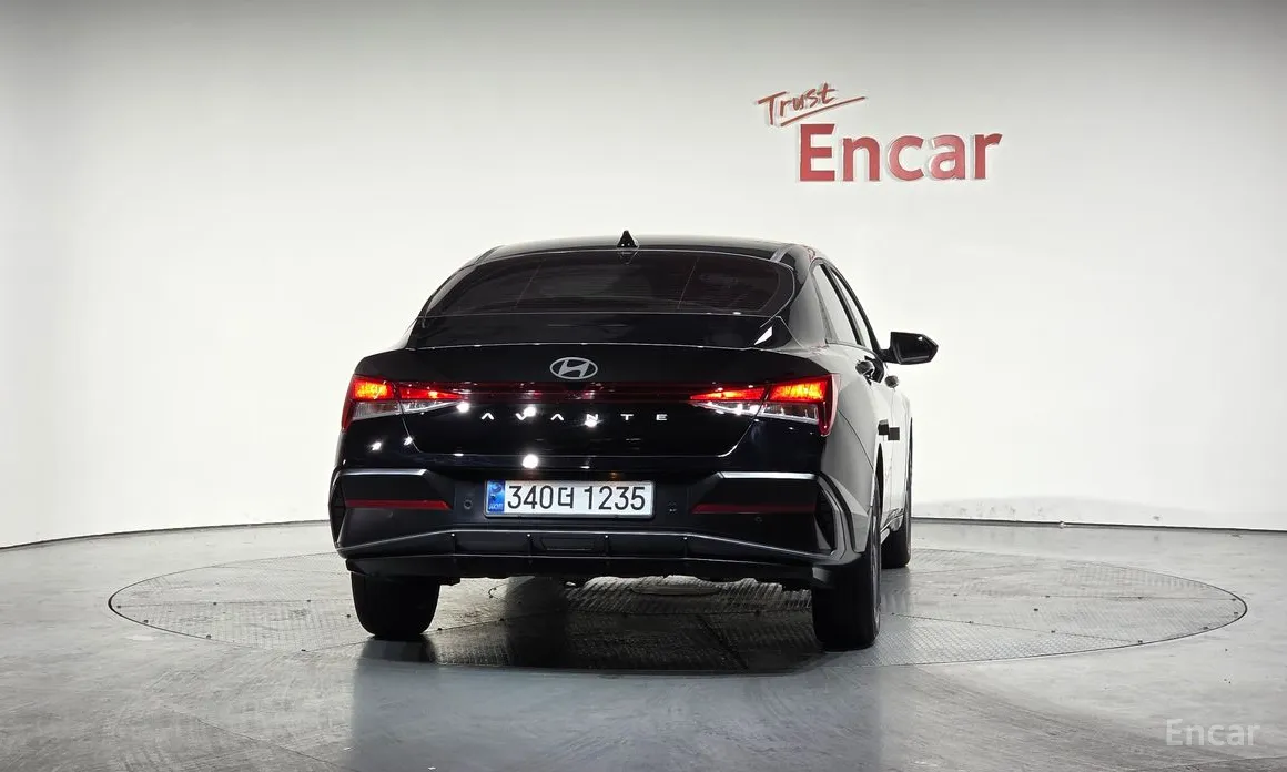 Фото 4 - Hyundai Avante