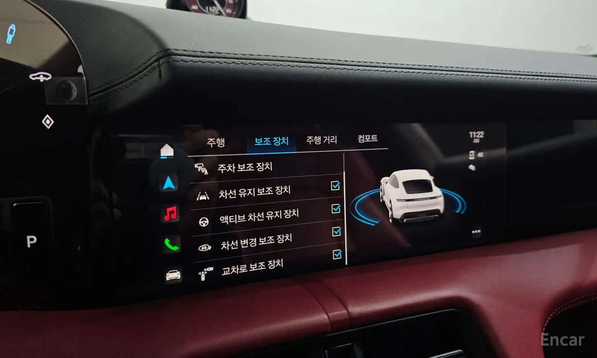 Фото 14 - Porsche Taycan