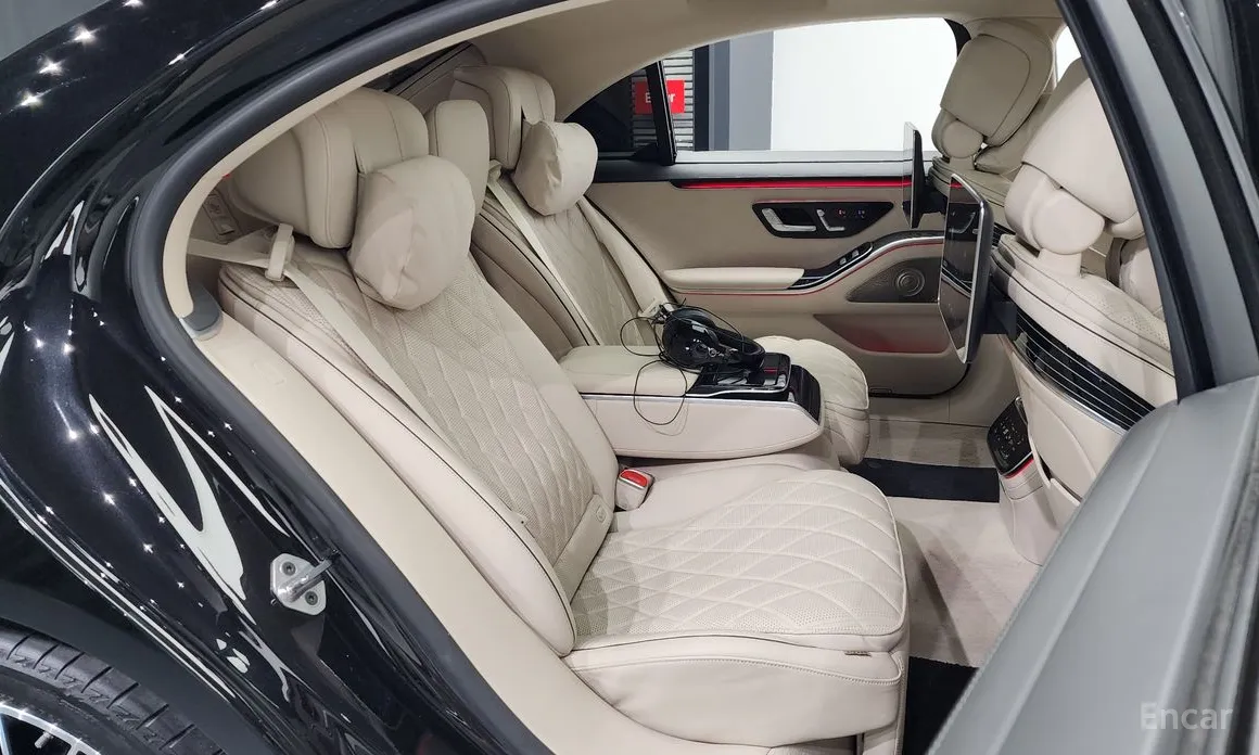 Фото 12 - Mercedes-Benz S-Class